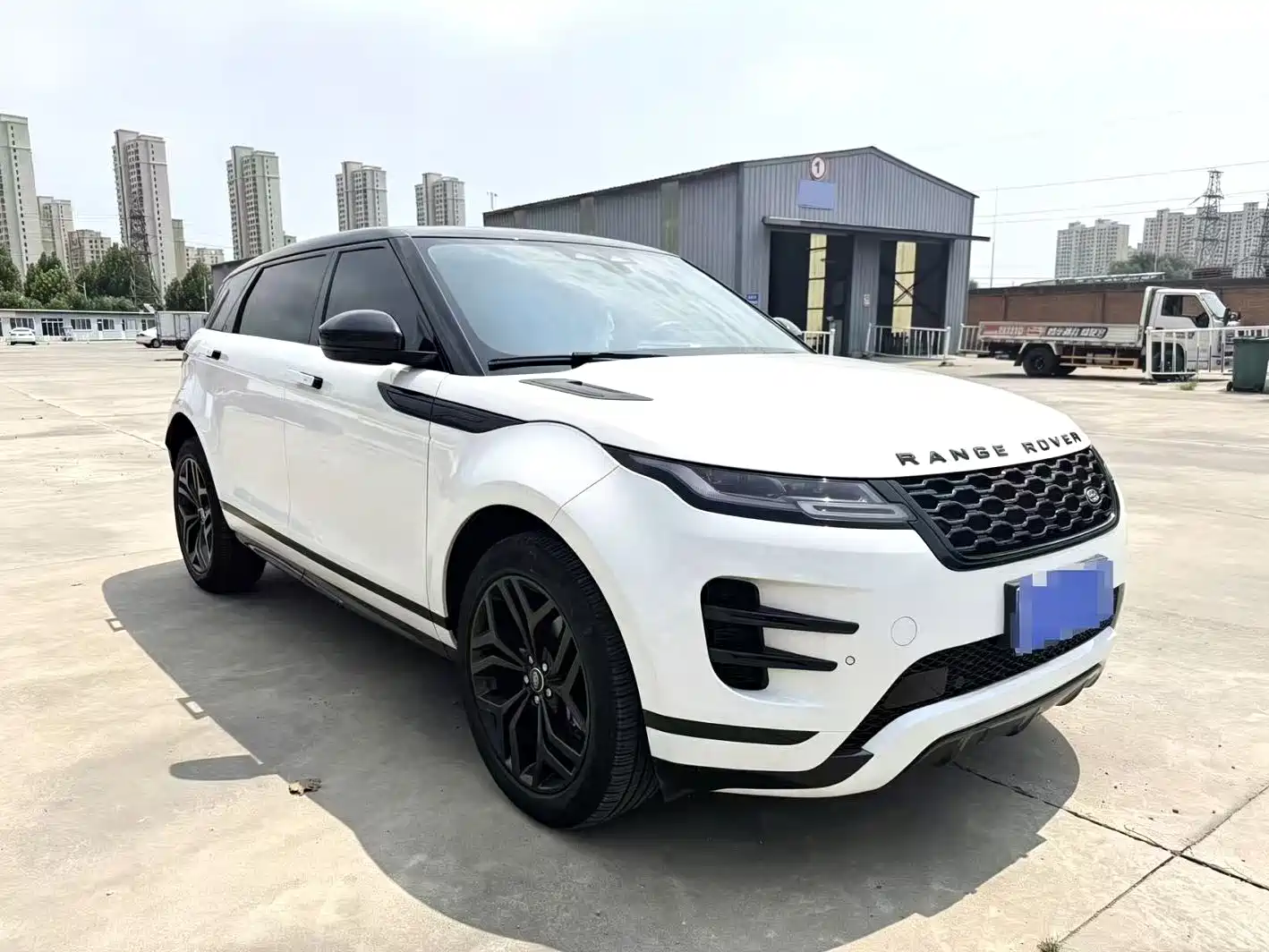 Photo 3 - Land Rover Range Rover Evoque
