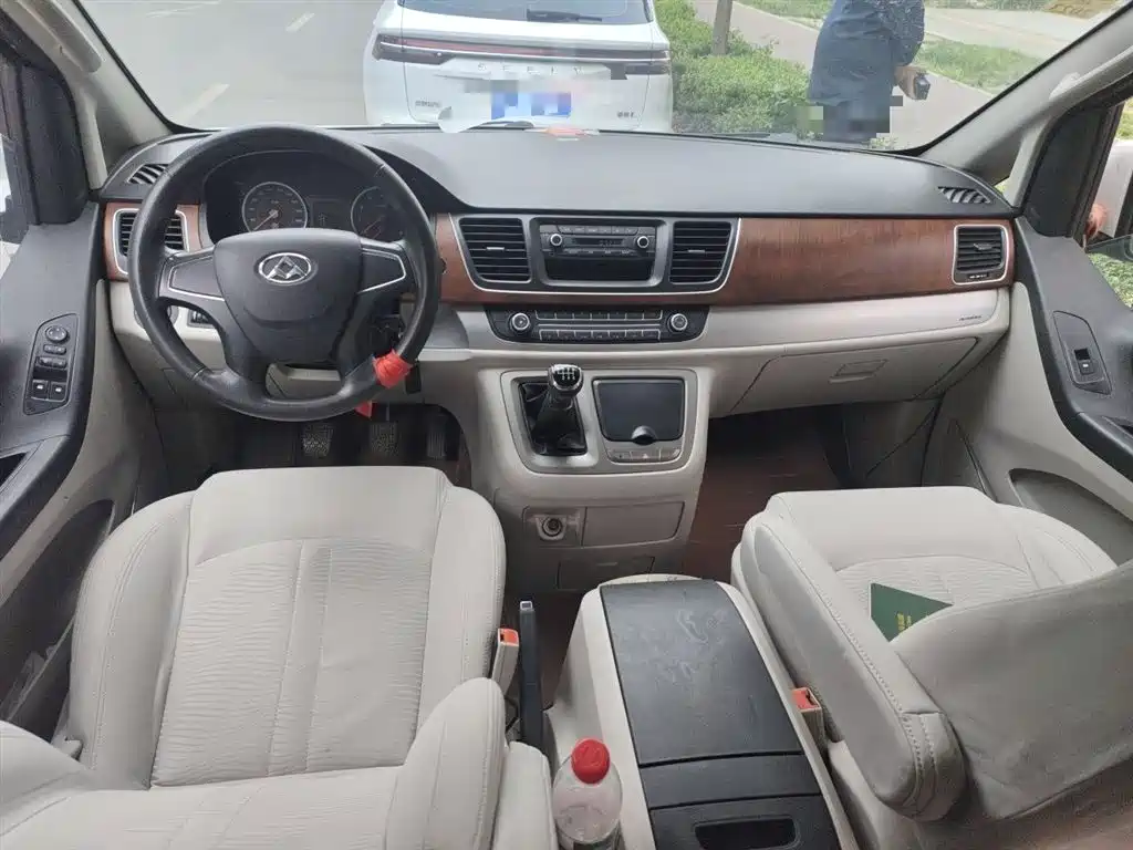 SAIC Maxus Maxus G10 2015 2.0T Manual Commemorative Edition фото 6