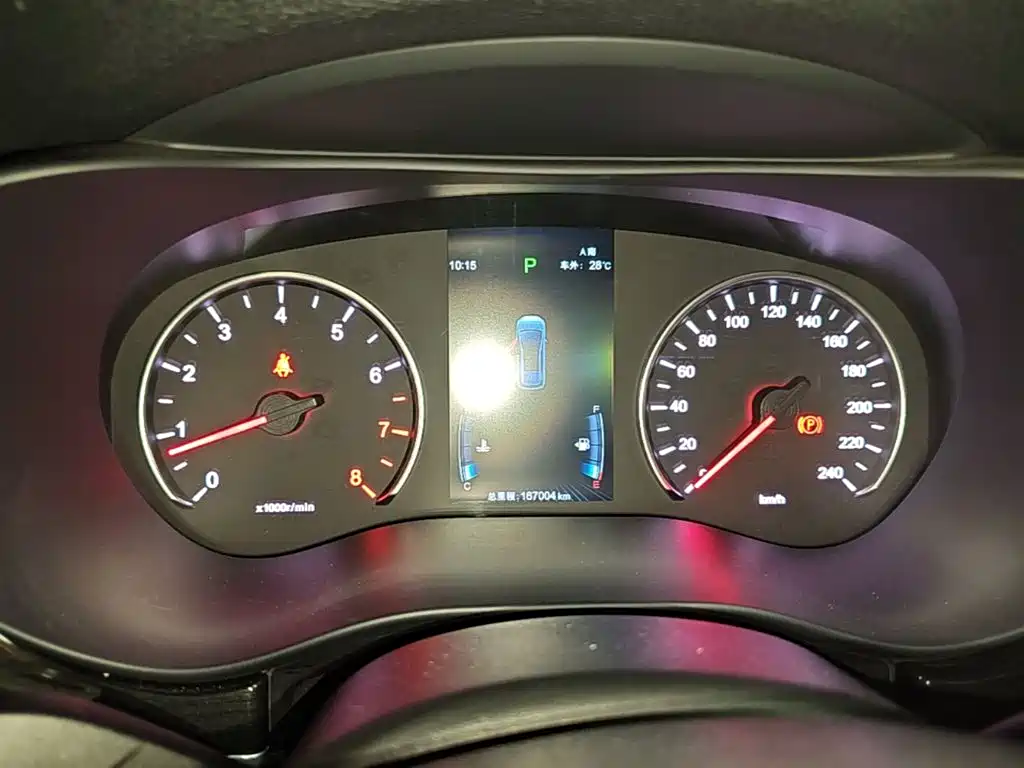 Фото 12 - BYD Song MAX