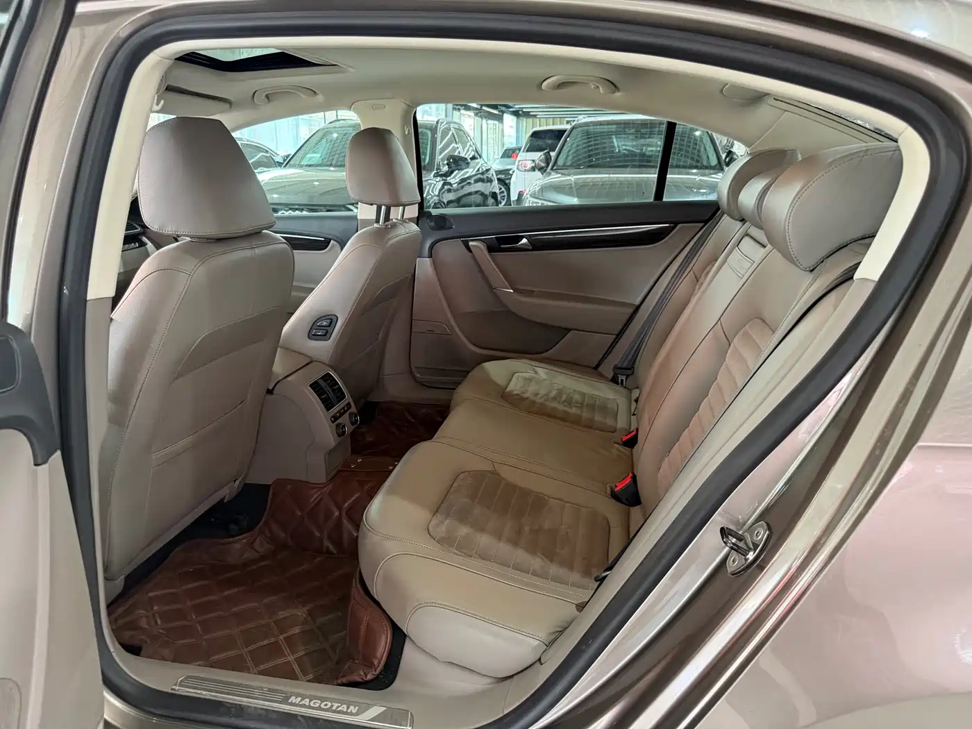 Volkswagen Magotan 2013 1.8TSI Premium фото 8