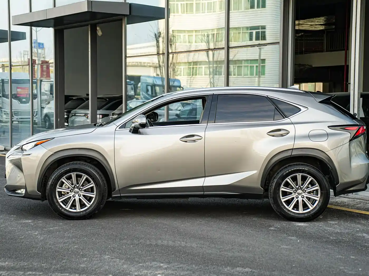 Lexus NX 2016 200 AWD F Sport фото 7