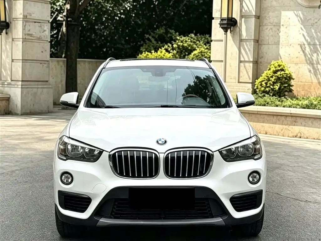 BMW X1 2018 sDrive18Li Fashion Model фото 2