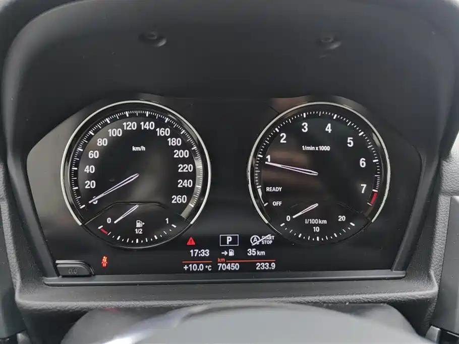 BMW 1 Series 2018 118i Sport Edition фото 14