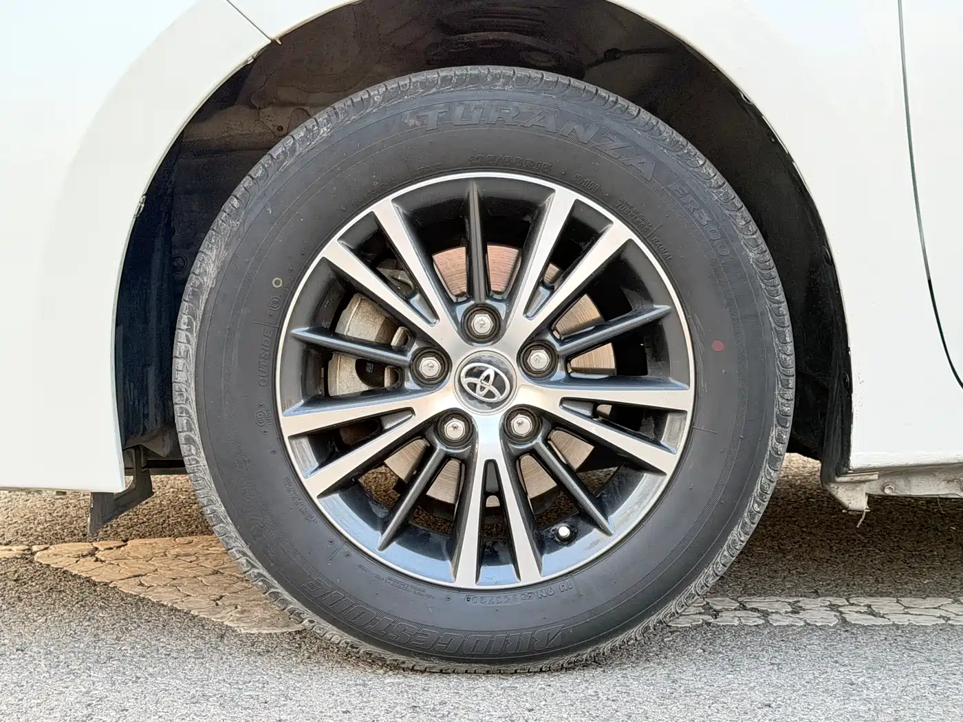 Toyota Levin 2016 1.6G CVT Elite Edition фото 12