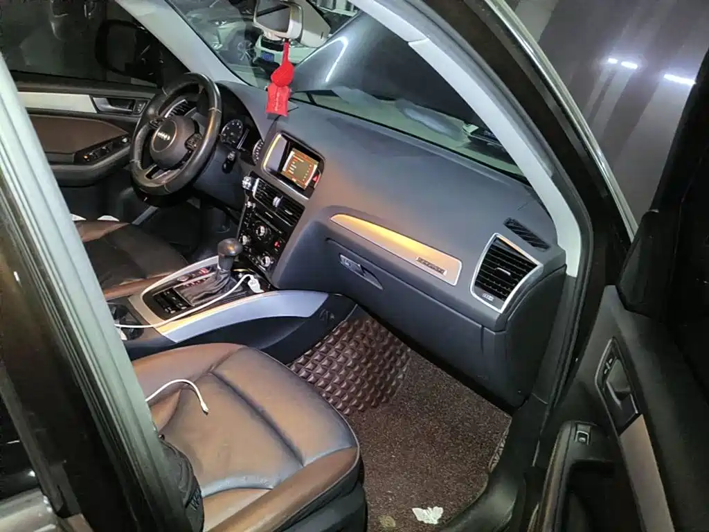 Audi Q5 2018 2017 Plus 40 TFSI Technology
