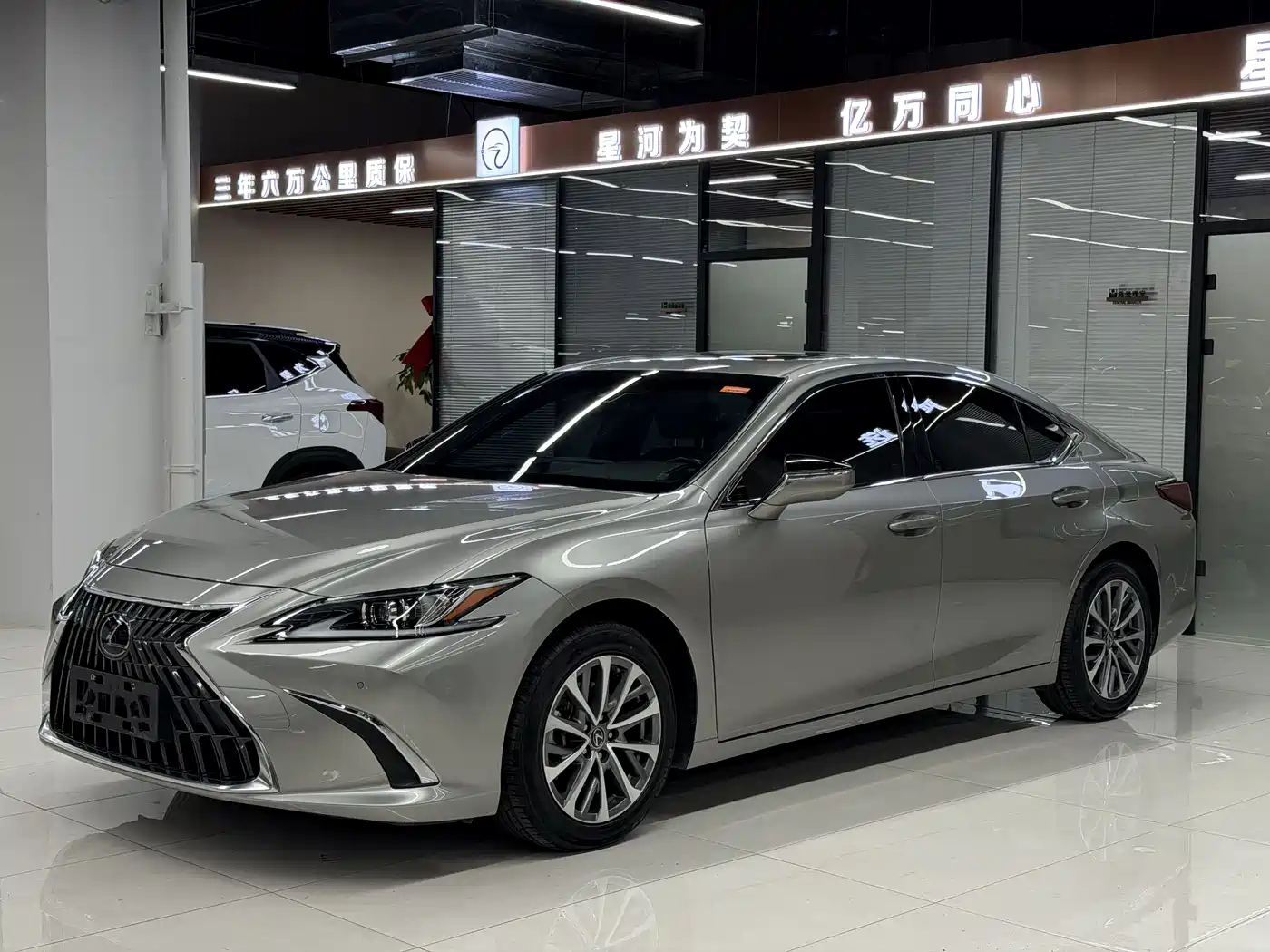 Lexus ES 2021 200 Excellence Edition