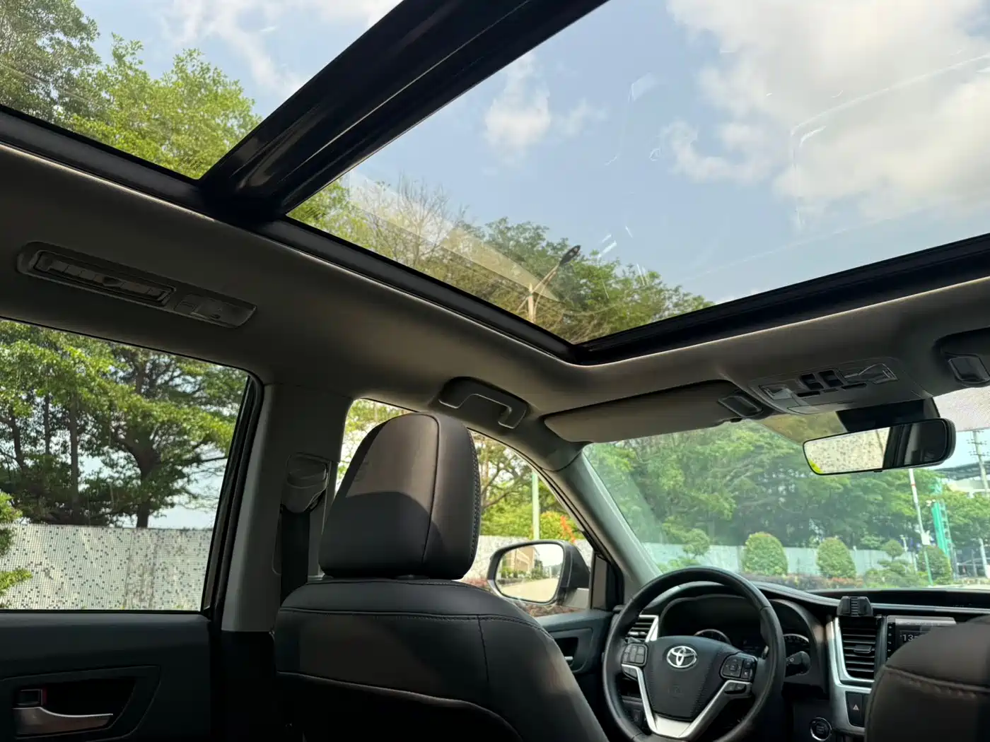 Toyota Highlander 2018 2.0T 4WD Luxury 7-seater China VI фото 23