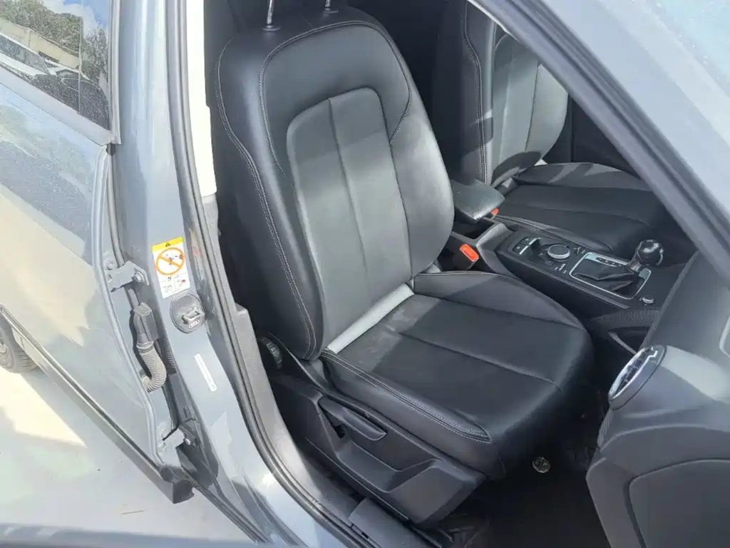Audi Q2L 2019 2018 35 TFSI Launch Exclusive Edition China VI