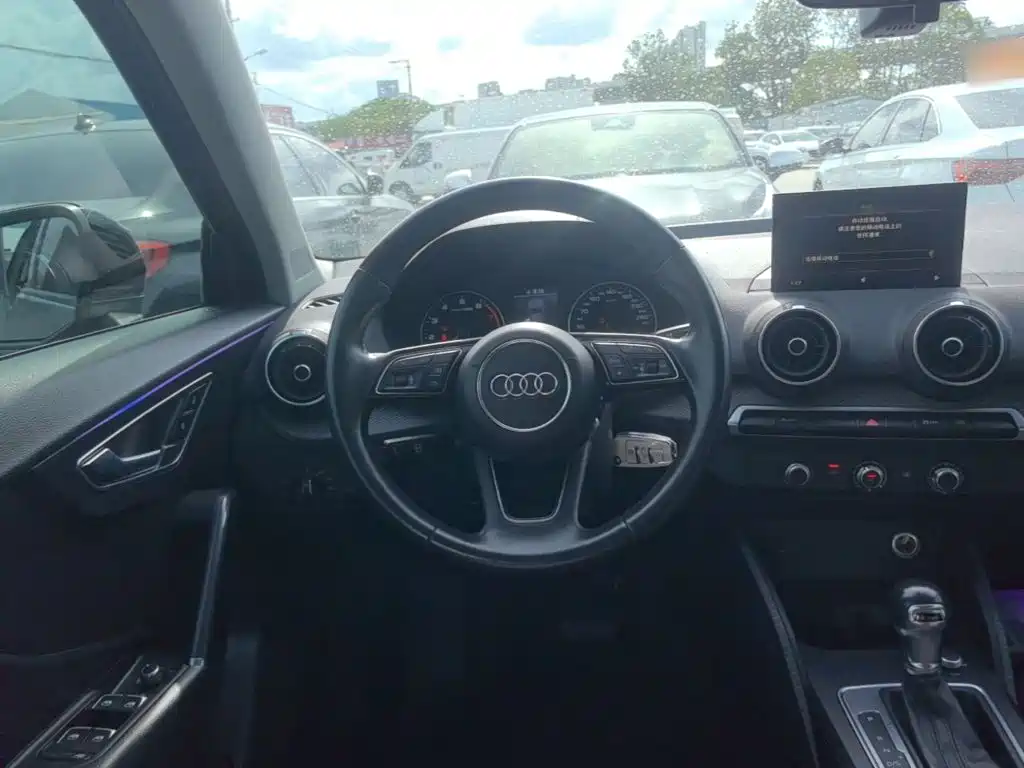 Audi Q2L 2019 2018 35 TFSI Launch Exclusive Edition China VI