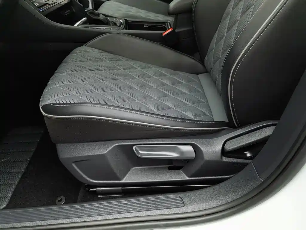 Volkswagen Sagitar, миниатюра 20