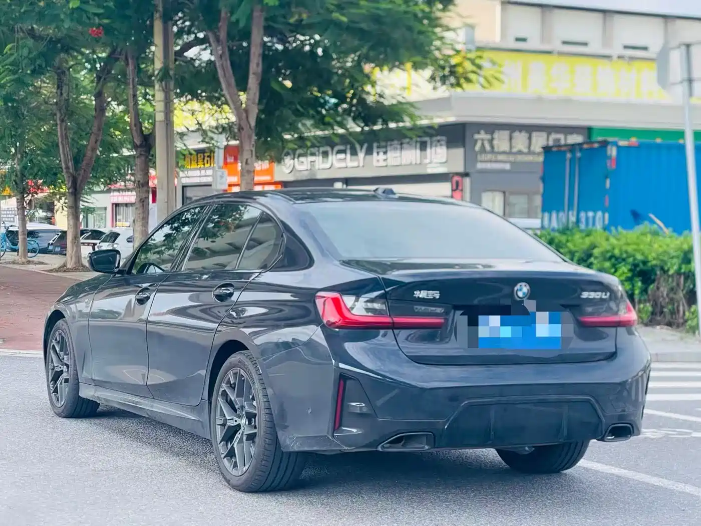 BMW 3 Series 2026 2026 330Li M Sport Shadowline Package