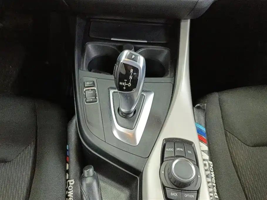 BMW 1 Series (Import) 2016 118i Leading фото 16