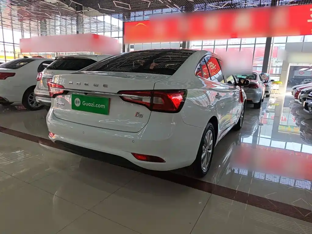 Фото 7 - Roewe i5
