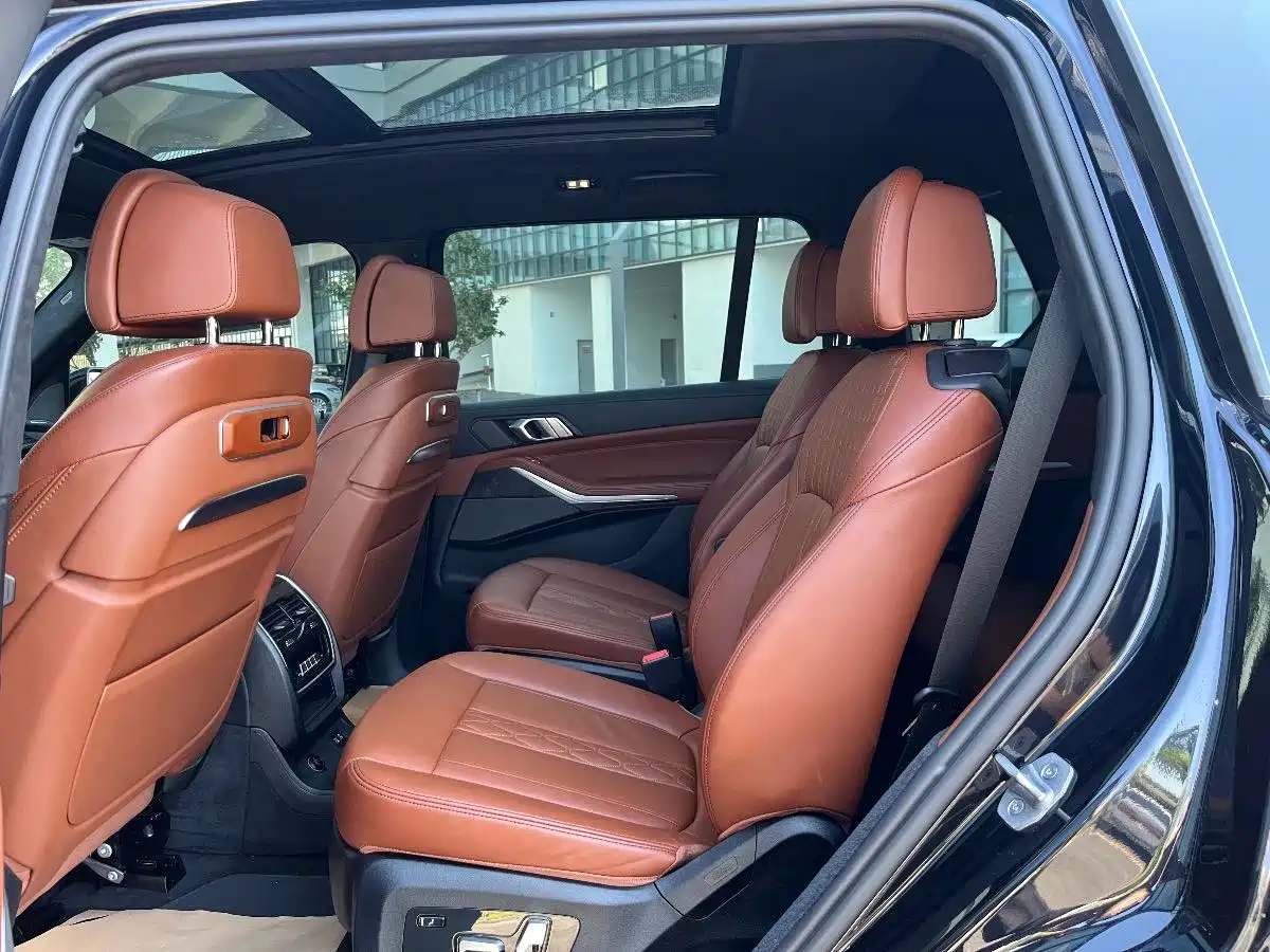 BMW X7 2023 xDrive40i Exclusive M Sport Package фото 27