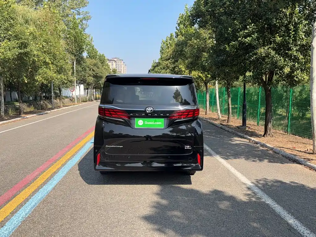 Toyota Alphard 2026 2024 Hybrid 2.5L Ultimate Enjoyment Edition