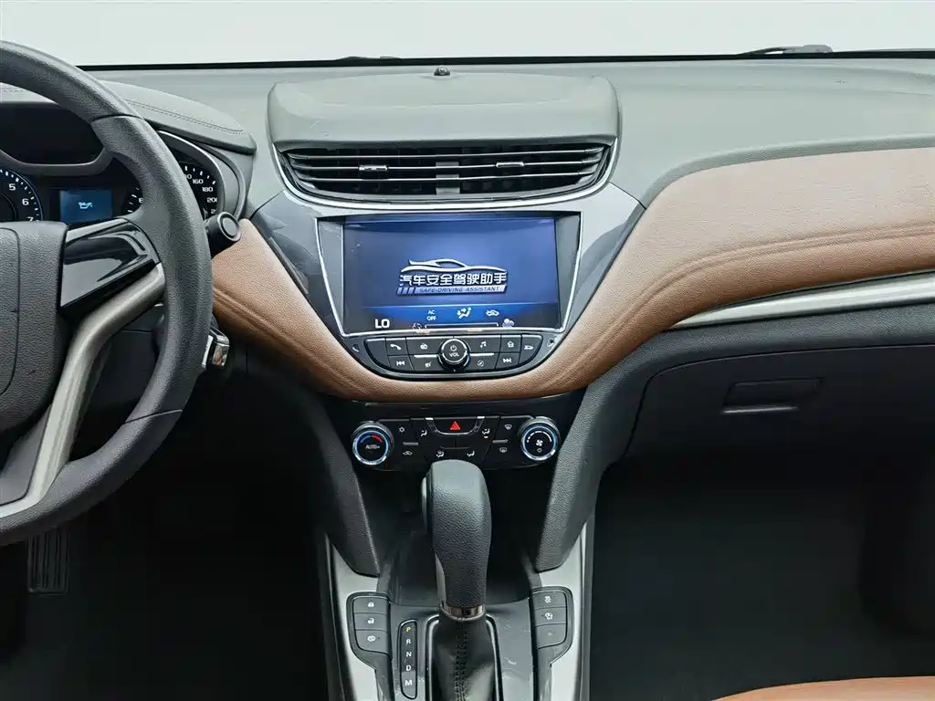 Chevrolet Malibu 2017 1.5T Automatic Comfort Edition фото 12