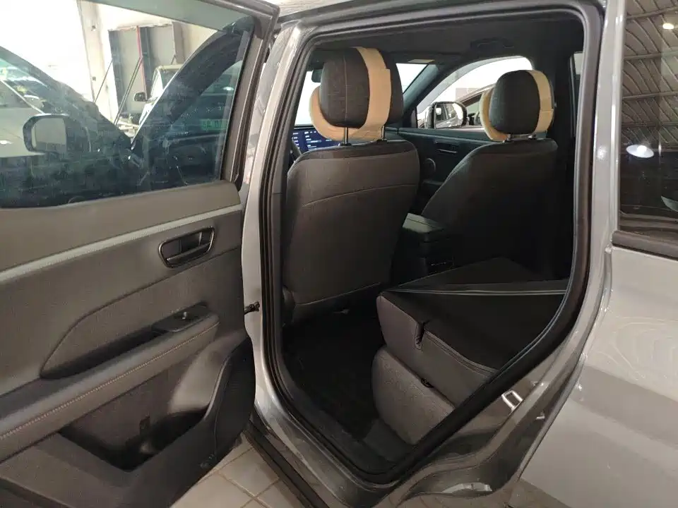 Фото 7 - Toyota BoZhi 3X