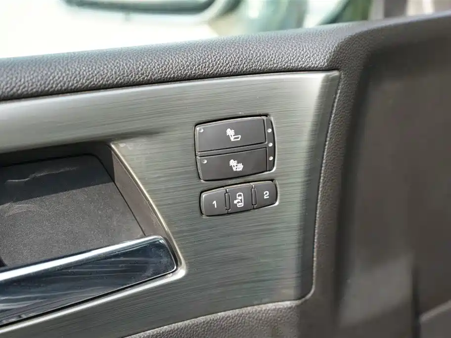 Hummer H2 2010 2008 Model 6.2 AT