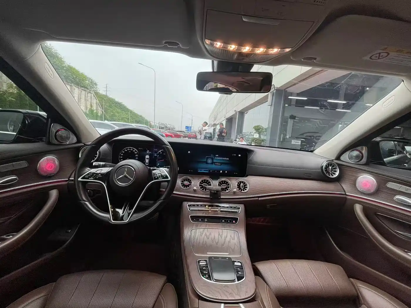 Mercedes-Benz E-Class 2022 E 300 L Luxury фото 9