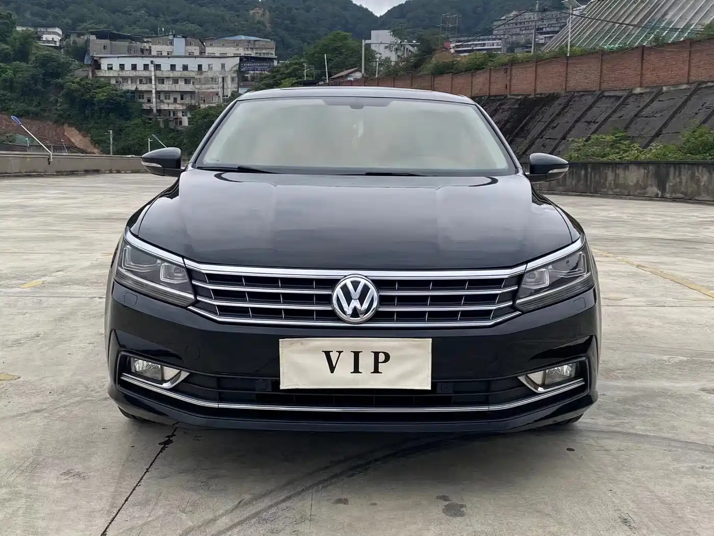 Volkswagen Passat 2016 330TSI DSG Executive Edition фото 2