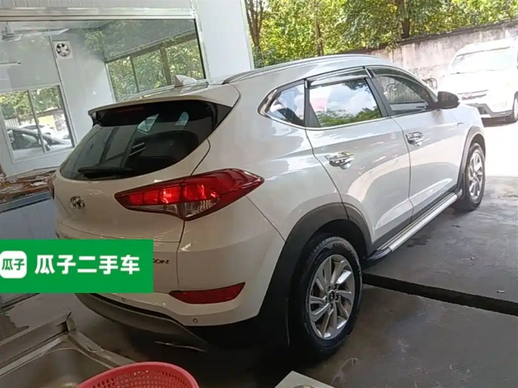Hyundai Tucson 2015 1.6T Dual Clutch 2WD Smart фото 7
