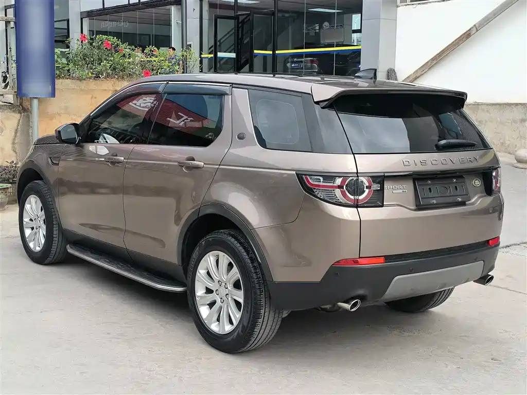 Land Rover Discovery Sport 2017 2.0T SE фото 6