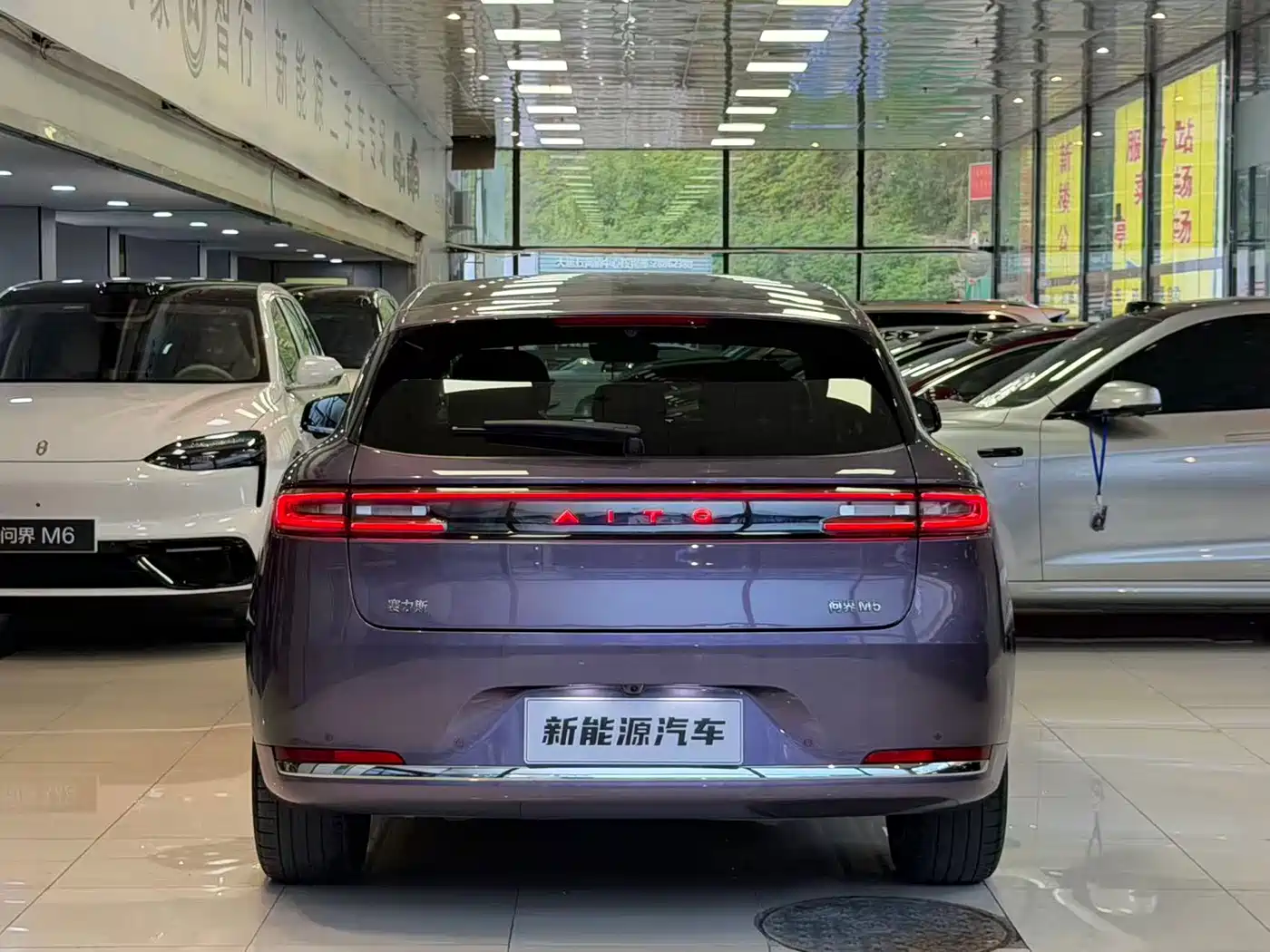 AITO Wenjie AITO M5 2025 Extended Range Ultra AWD фото 4