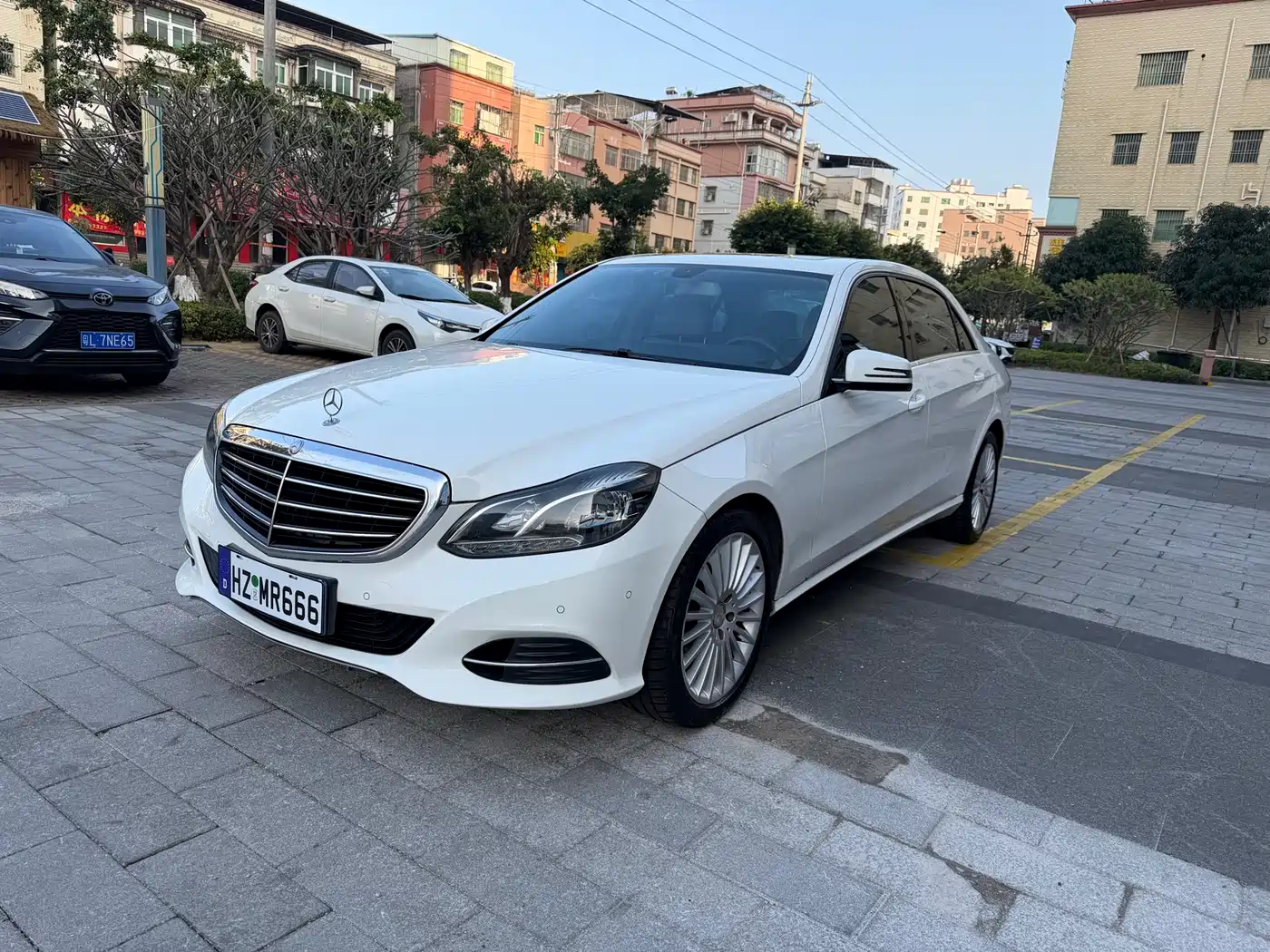 Mercedes-Benz E-Class 2015 E 200 L
