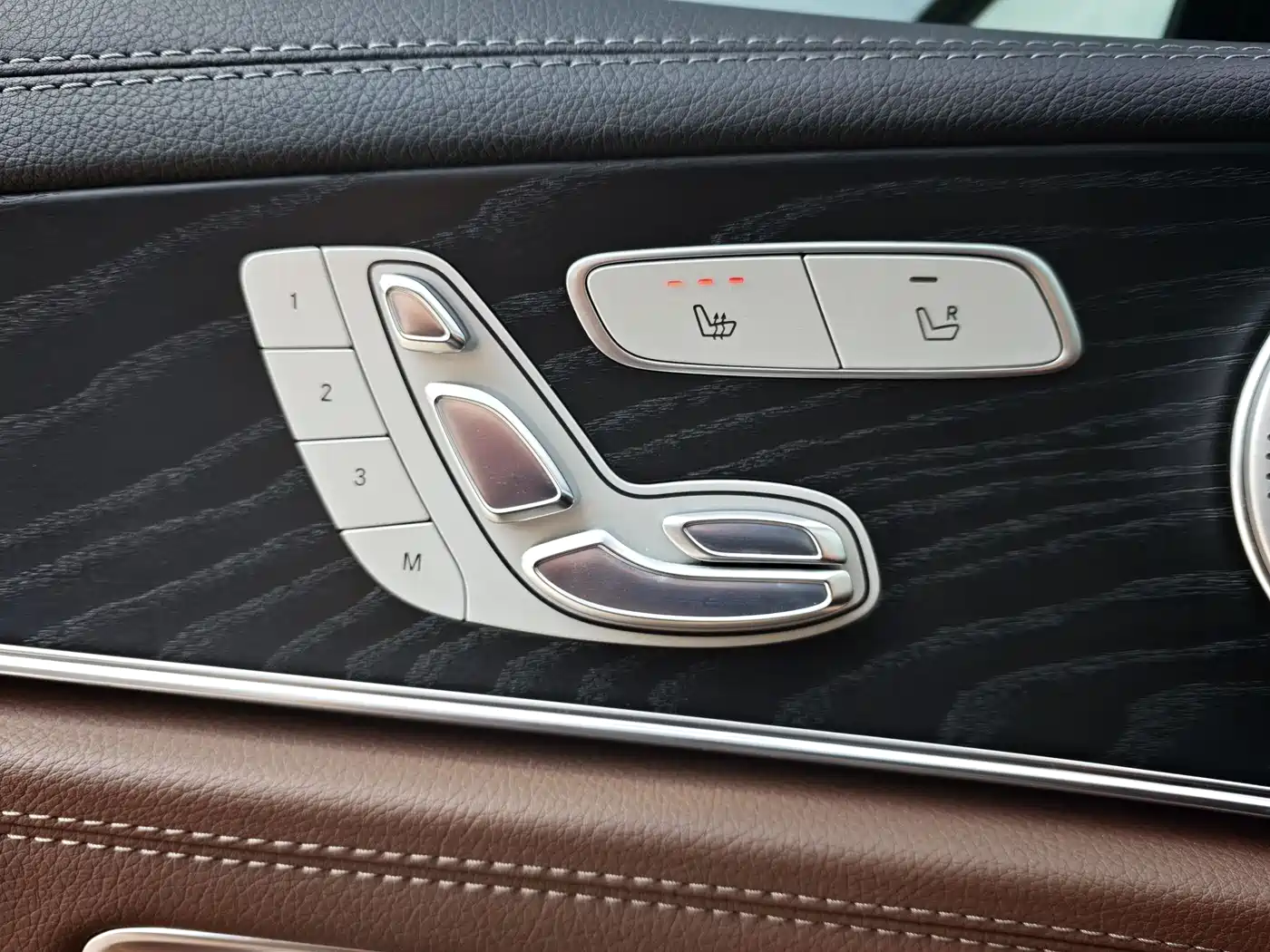 Mercedes-Benz E-Class 2017 E 300 L Sport Fashion фото 9