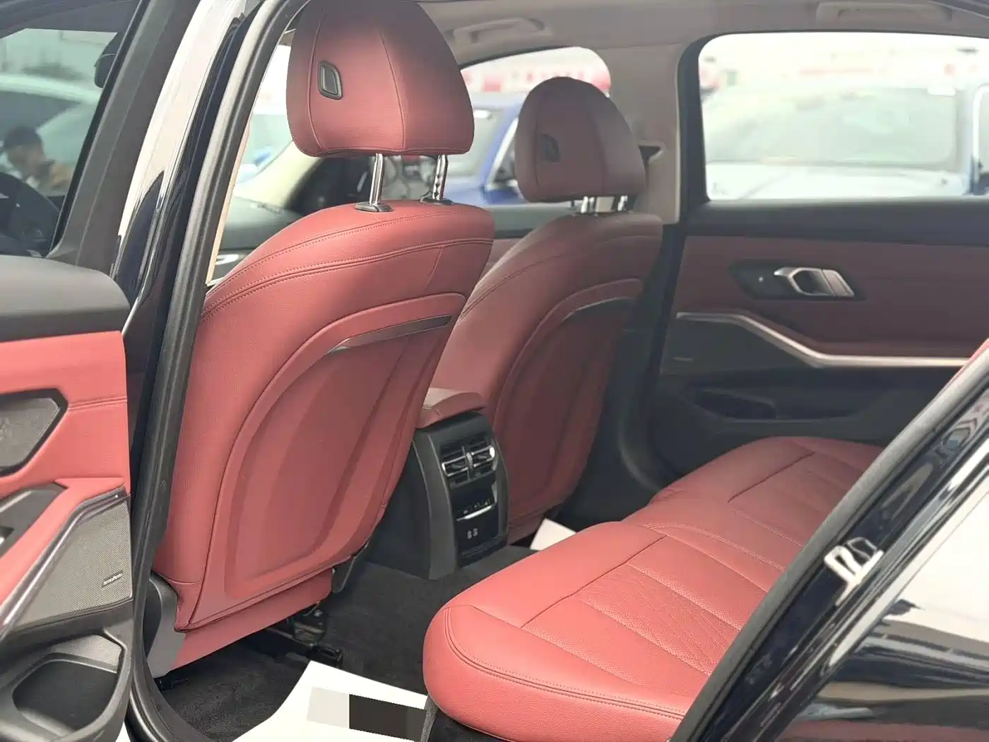 BMW 3 Series 2023 325Li M Sport Black Night Package фото 7