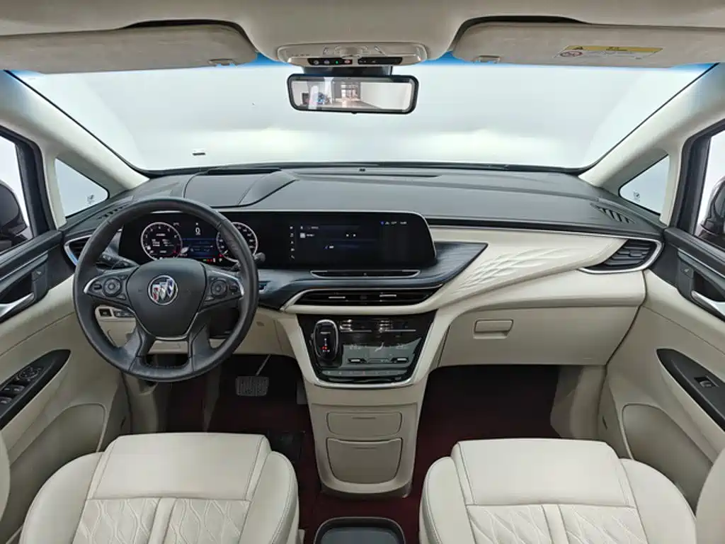 Фото 4 - Buick GL8