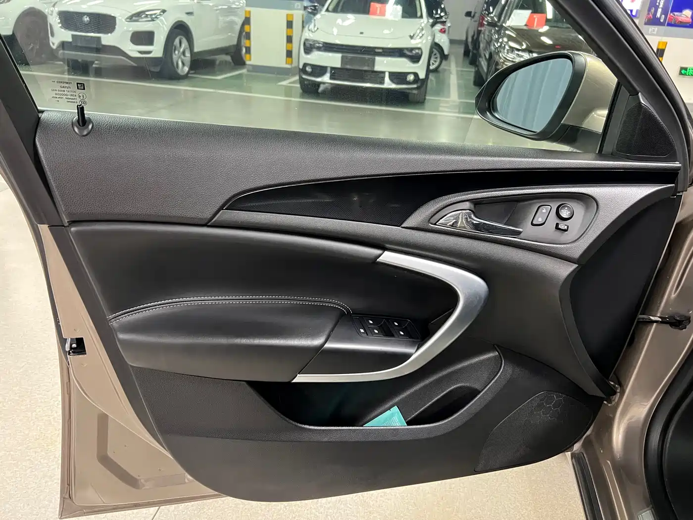Buick Regal 2015 1.6T Leading Tech Edition фото 4
