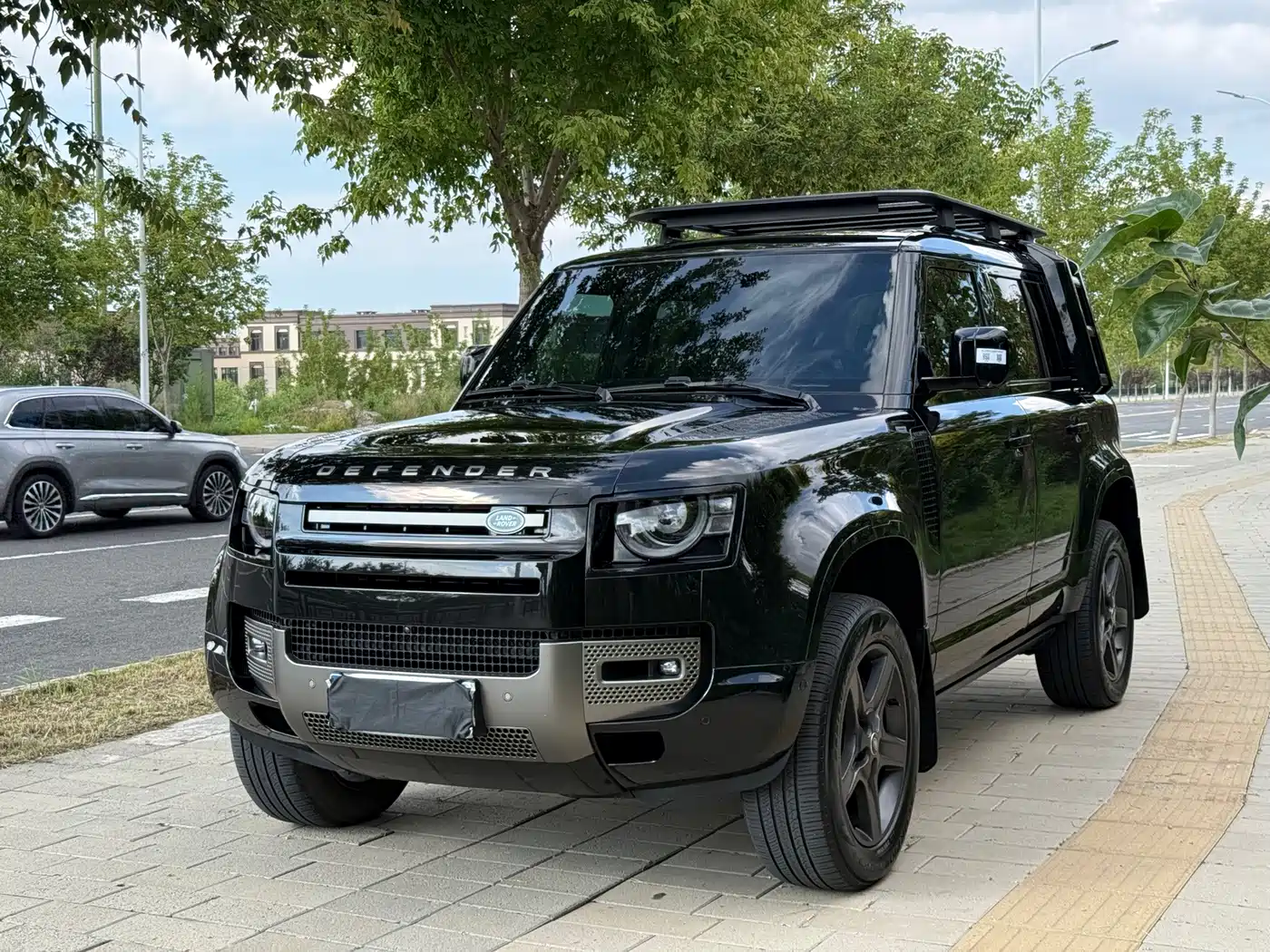 Фото 2 - Land Rover Defender