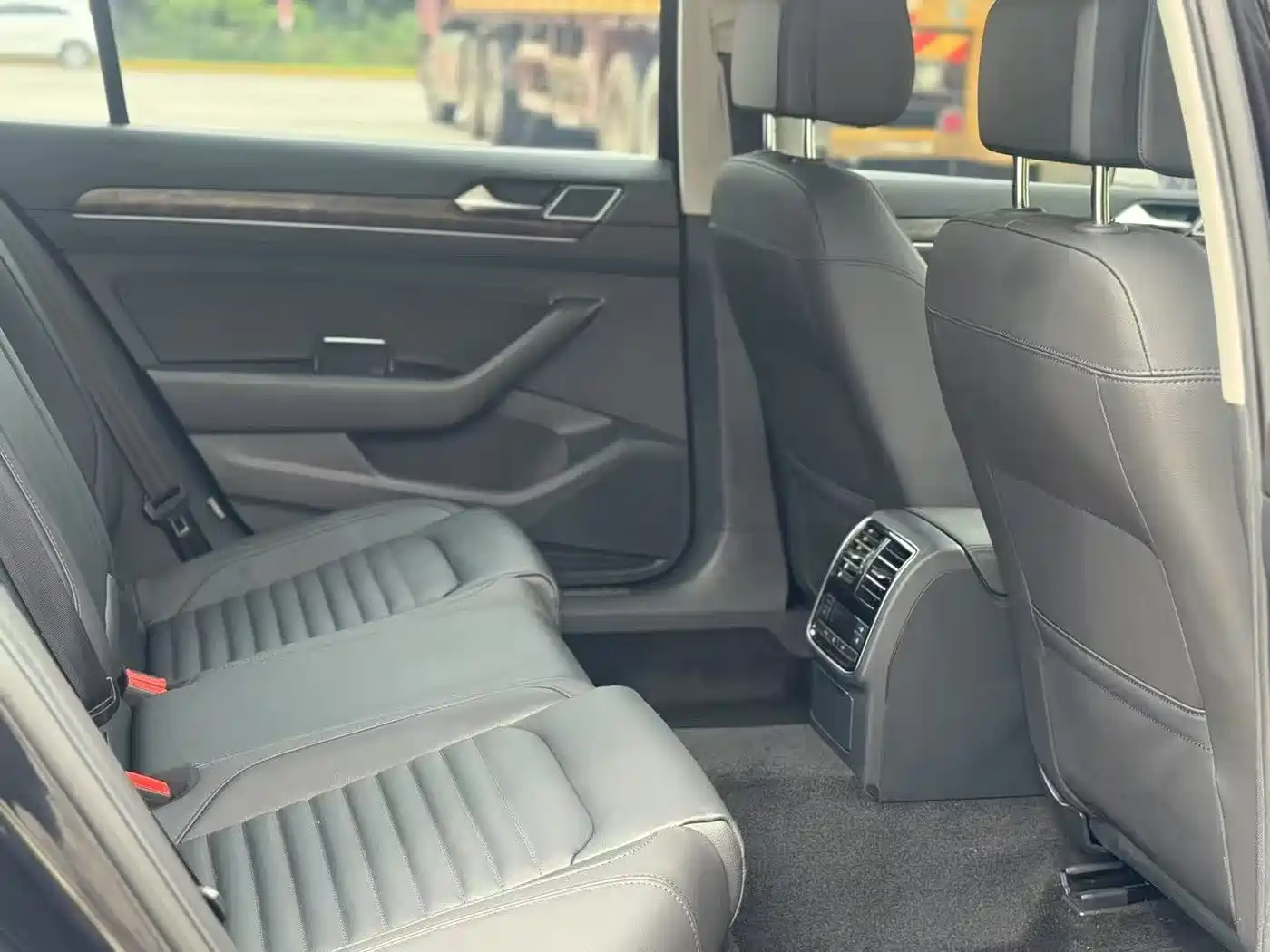 Volkswagen Magotan 2019 330TSI DSG Luxury Class China VI фото 9