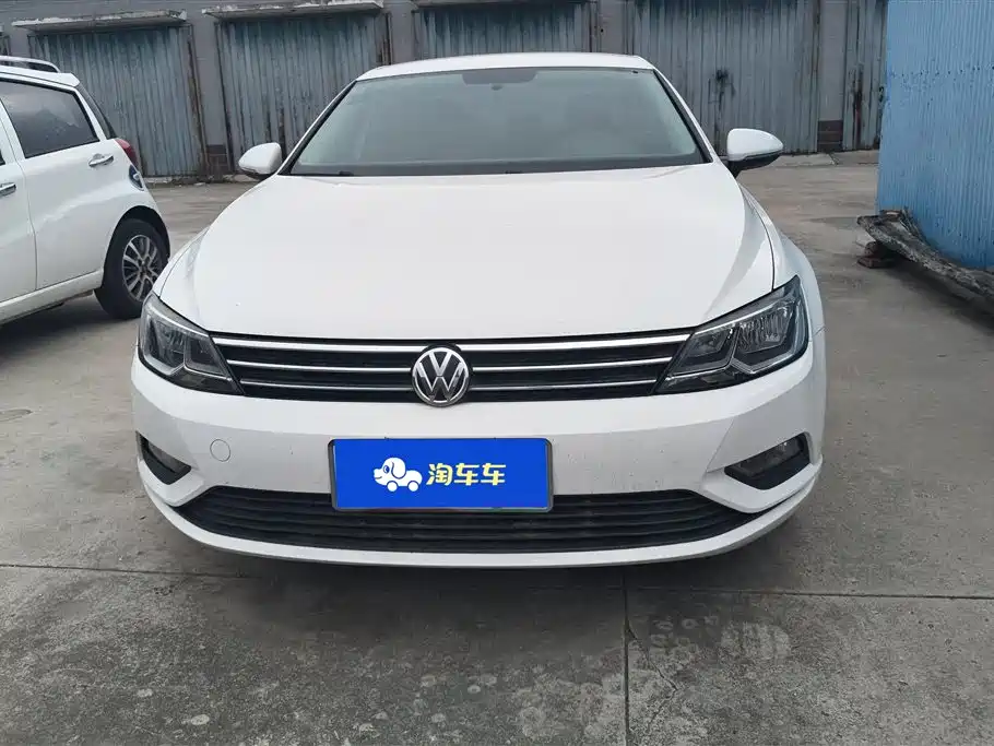 Volkswagen Lamando 2015 230TSI DSG Style фото 2