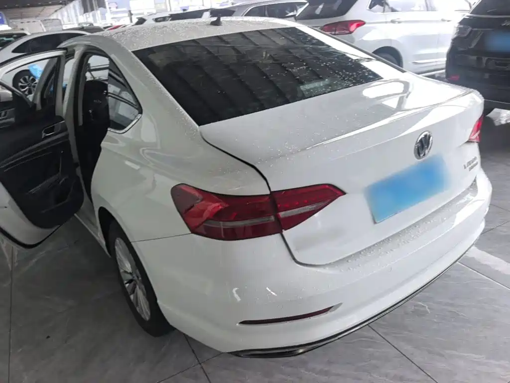Фото 5 - Volkswagen Lavida