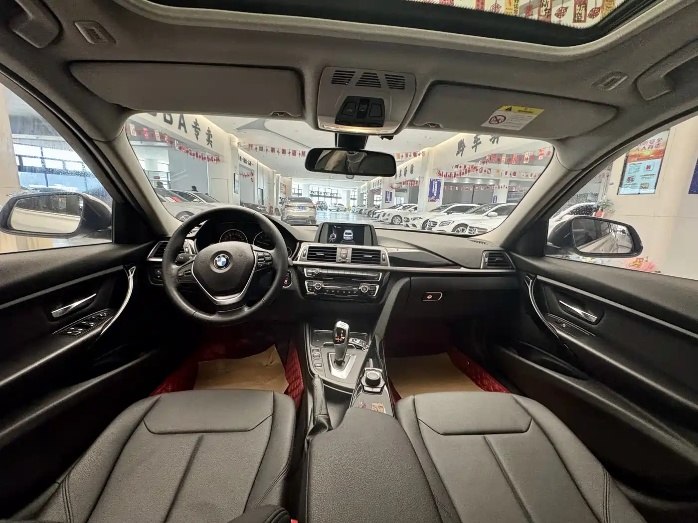 BMW 3 Series 2017 318Li Fashion фото 8