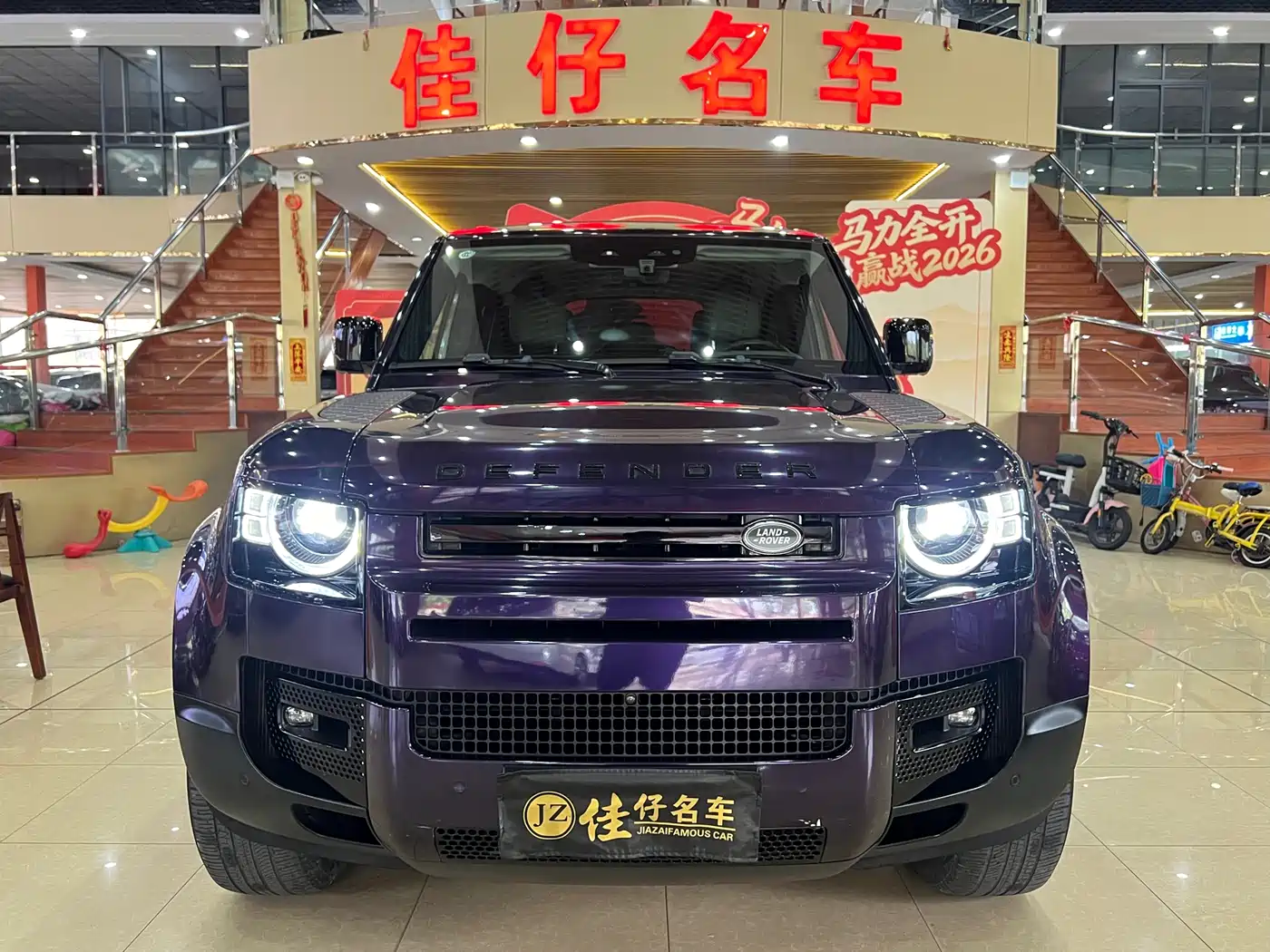 Land Rover Defender 2020 Model 110 P400 HSE фото 2