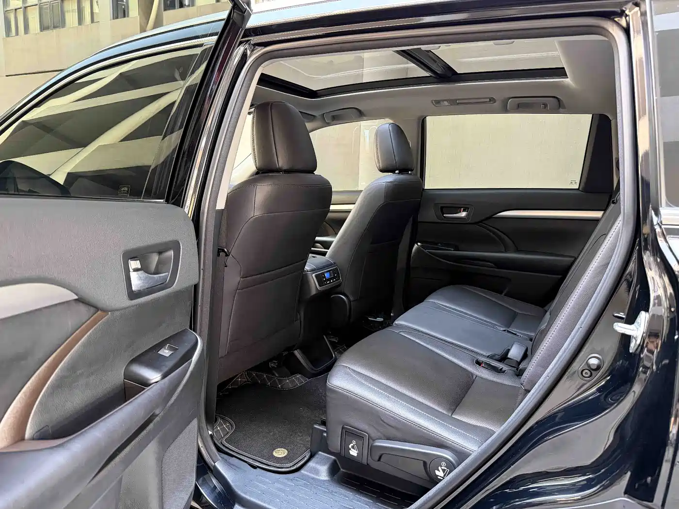 Toyota Highlander 2017 2.0T 4WD Premium 7-Seater фото 9