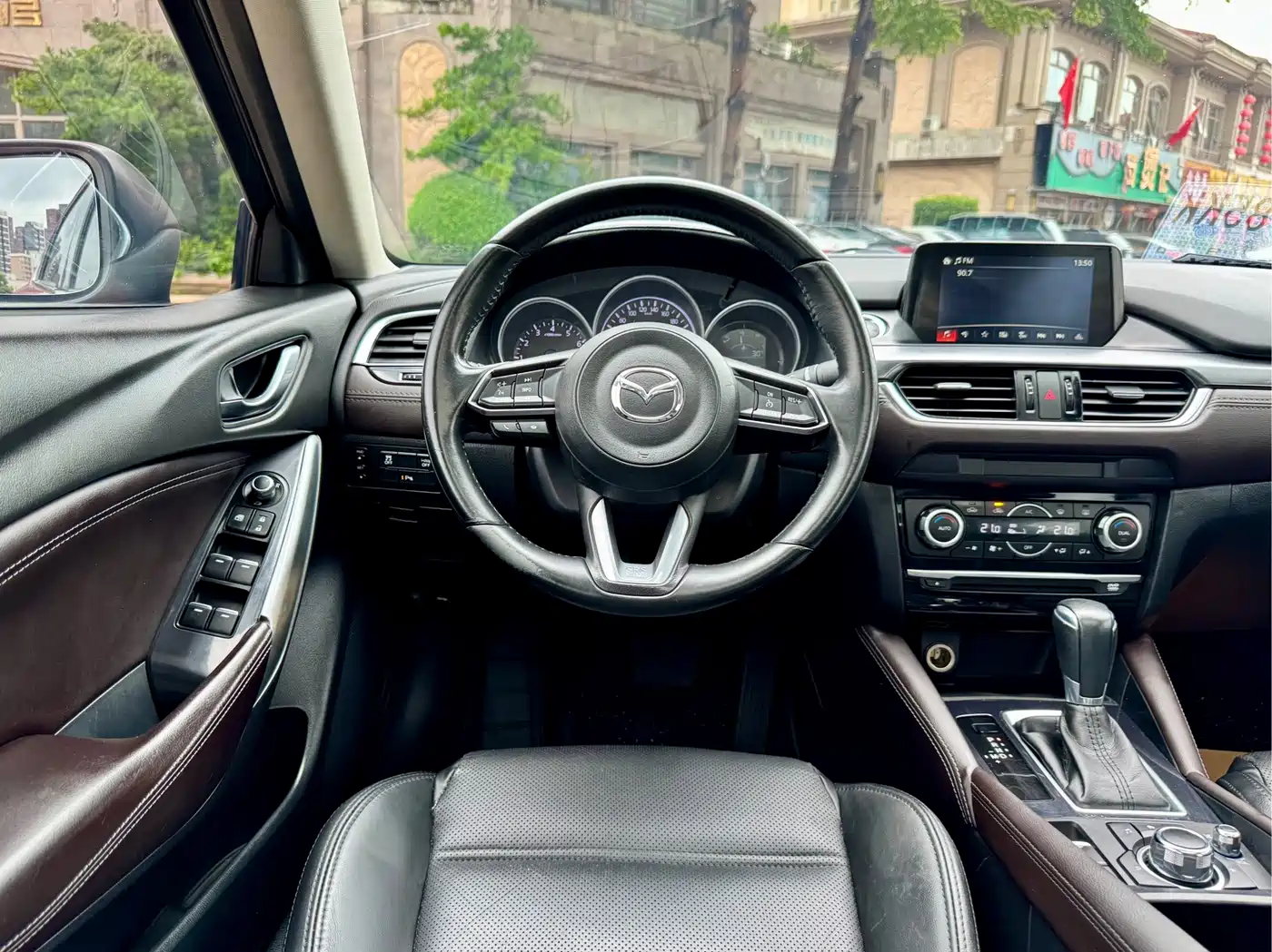 Photo 8 - Mazda Atenza