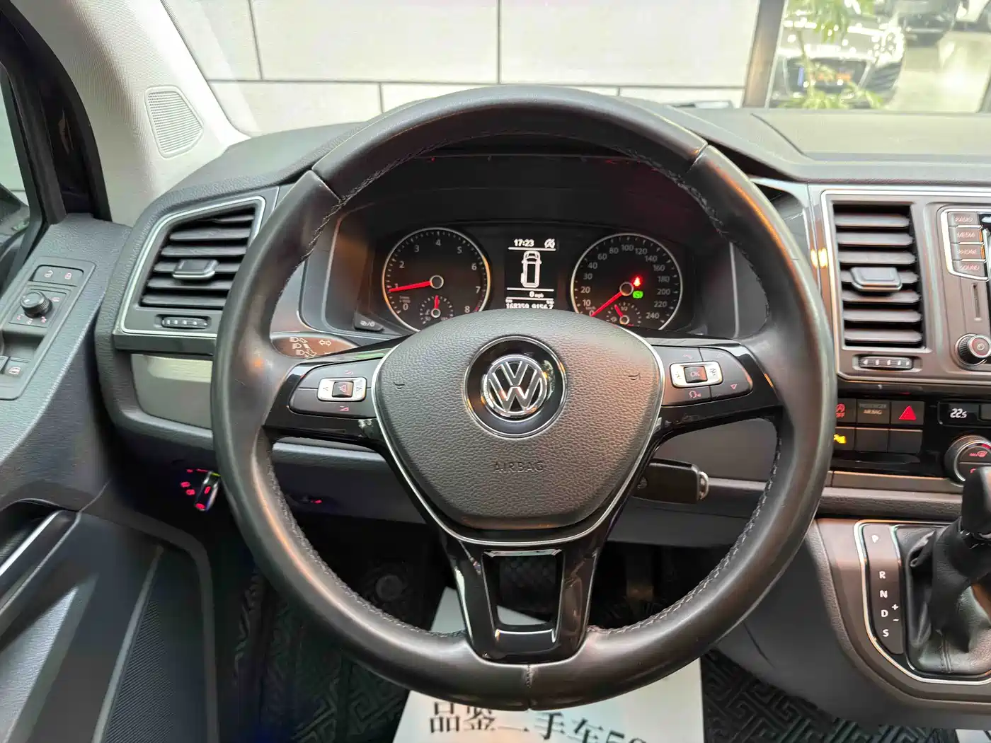 Volkswagen Caravelle 2020 2019 2.0TSI 4WD Luxury 7-seater