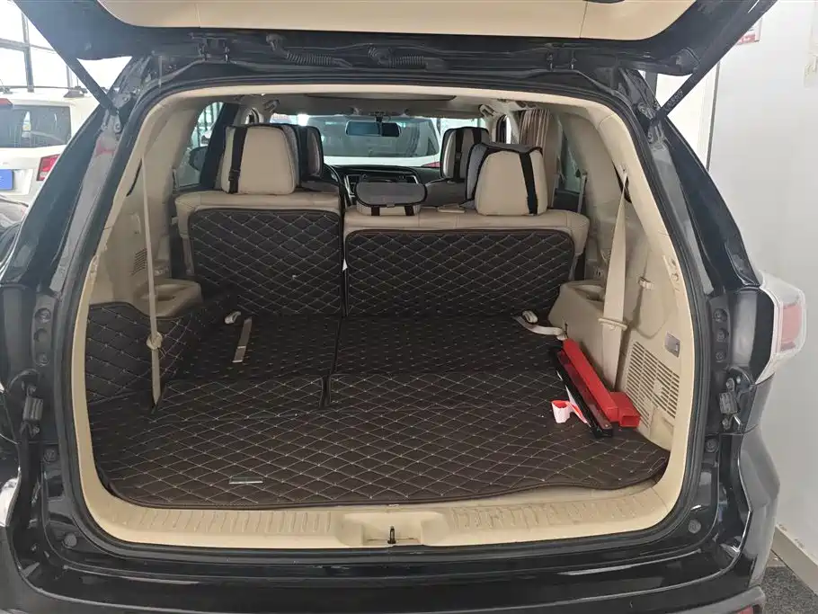 Toyota Highlander 2015 2.0T AWD Luxury Edition 7-seater фото 4