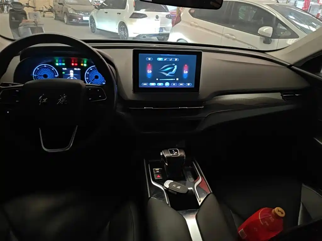 Hongqi E-QM5 2021 Ride-hailing Charging Basic Edition 5-seater фото 13