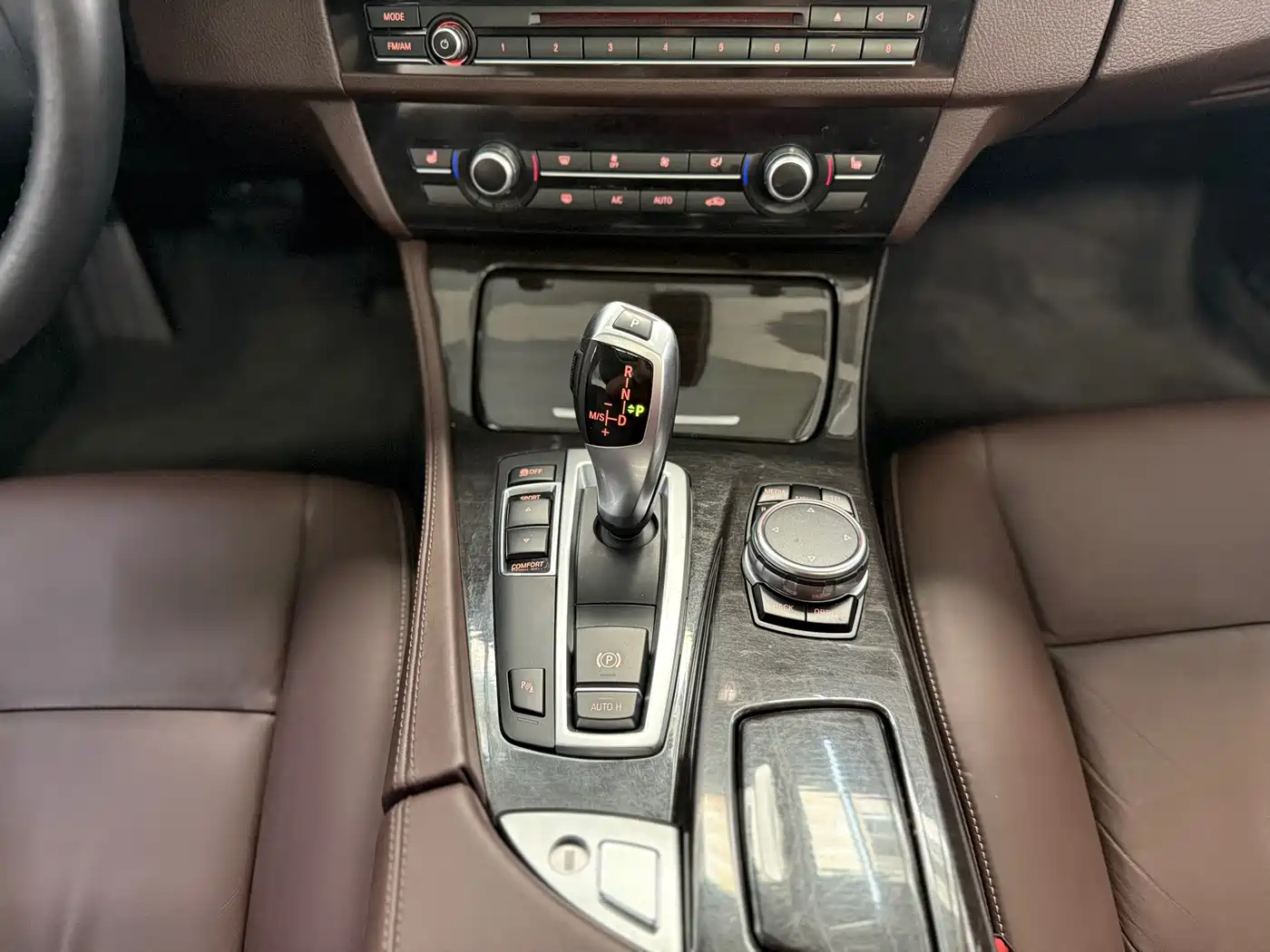 BMW 5 Series 2017 525Li Luxury Design Package фото 14