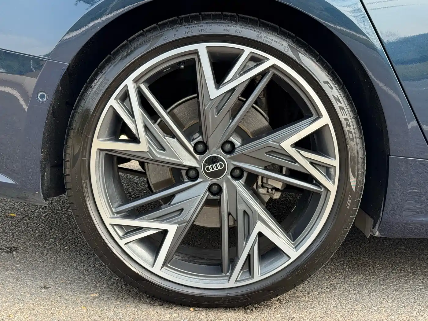 Audi A7L 2022 2022 55 TFSI quattro S-line edition one Pioneer Edition