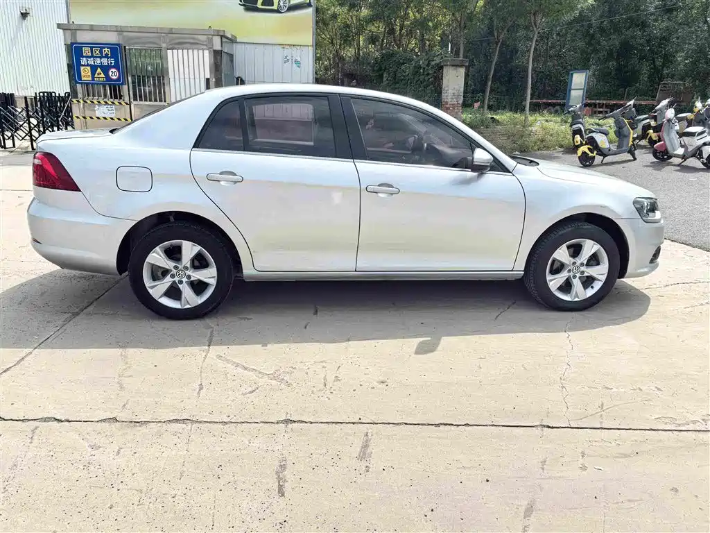 Volkswagen Bora 2013 2013 1.6L Automatic Comfort Model