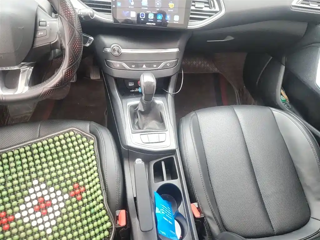 Peugeot 308S 2015 1.2T Auto Dynamic Edition фото 14