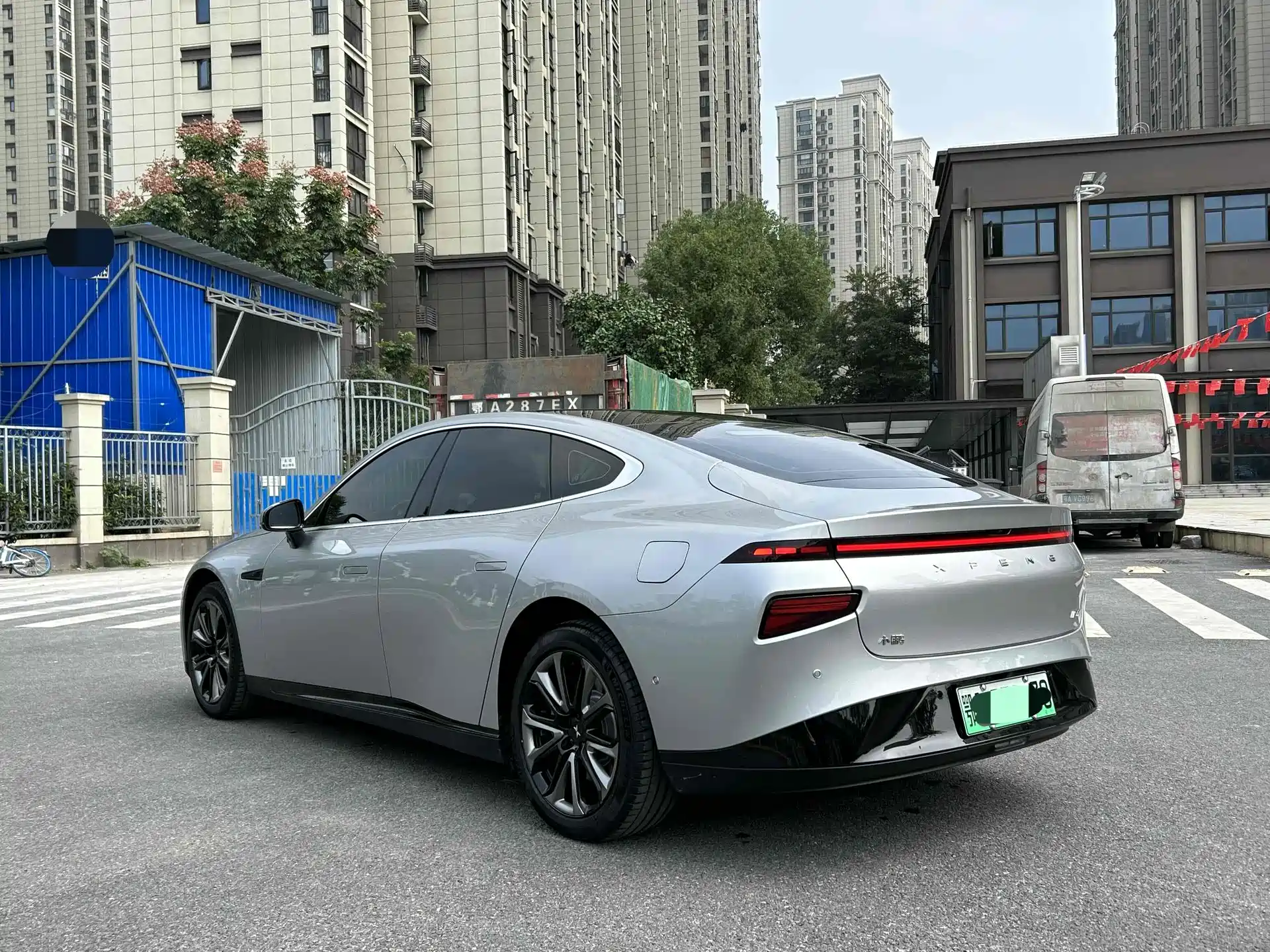 Фото 4 - XPeng P7