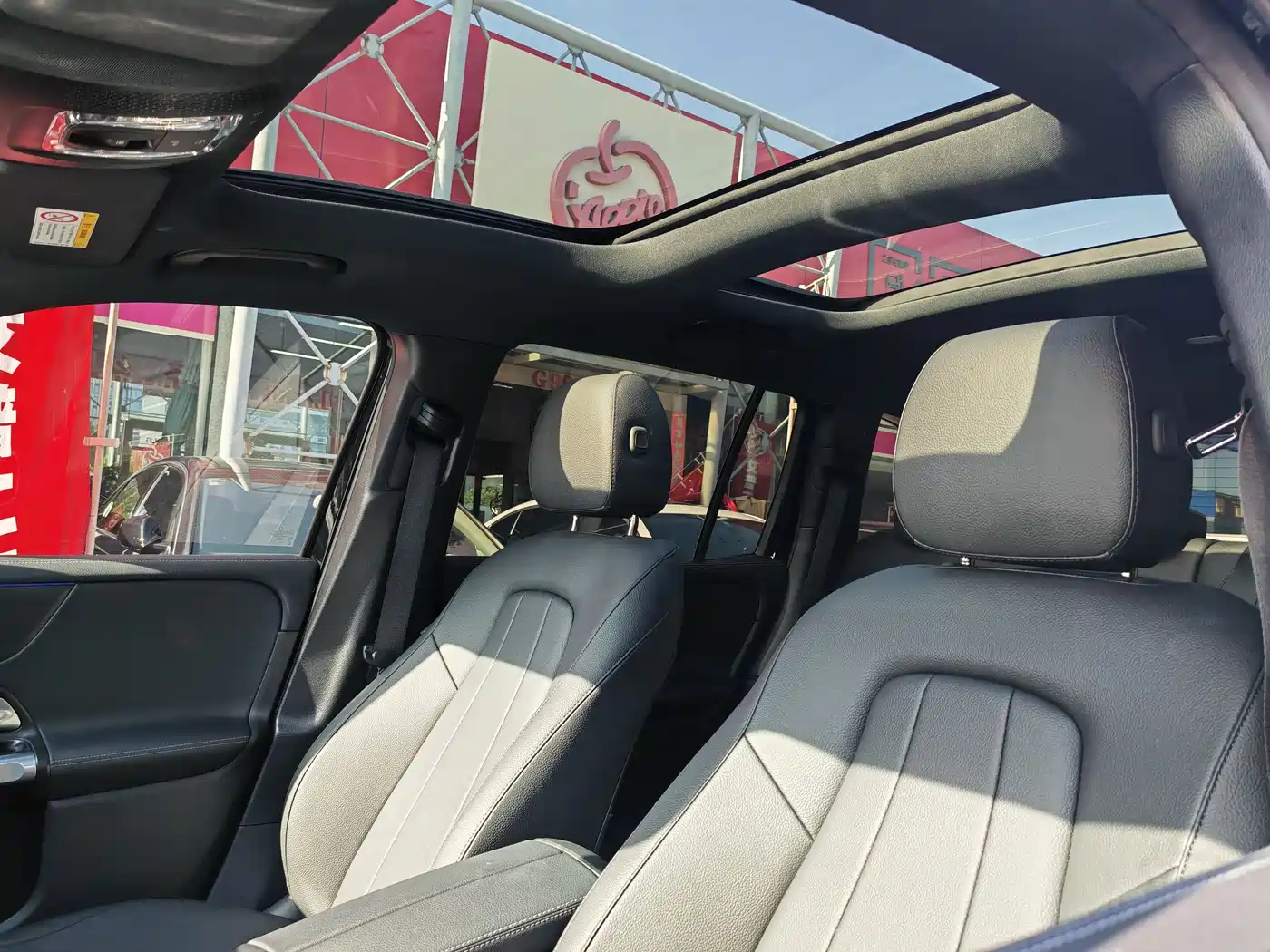 Mercedes-Benz GLB 2024 Facelift GLB 220 4MATIC фото 12