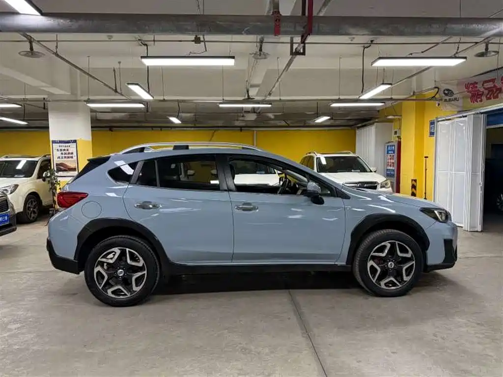 Photo 5 - Subaru XV